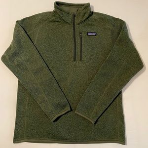 Patagonia quarter zip pullover. Medium size. Forest green color.
